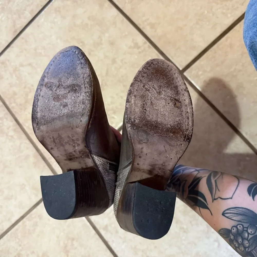 Freebird Darius heeled booties size 5